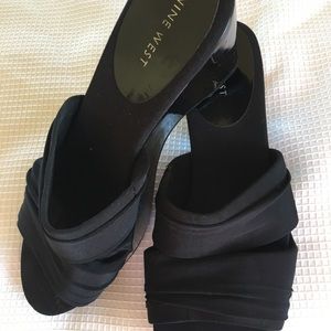 Black wedge heel open-toe shoes